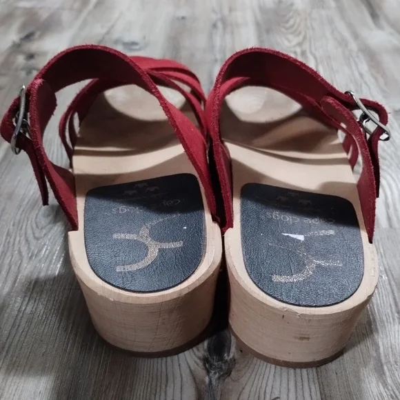Women's Red Sandals - Picture 3 of 5